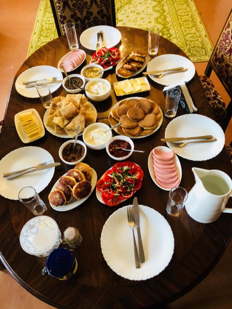 Travel Inn House Mestia • Მოგზაურის Სახლი Extérieur photo