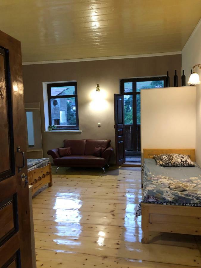 Travel Inn House Mestia • Მოგზაურის Სახლი Extérieur photo