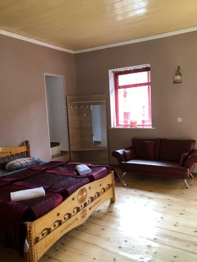 Travel Inn House Mestia • Მოგზაურის Სახლი Extérieur photo