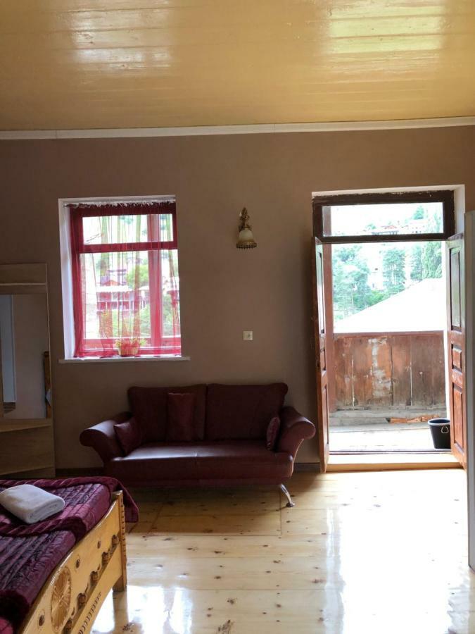 Travel Inn House Mestia • Მოგზაურის Სახლი Extérieur photo