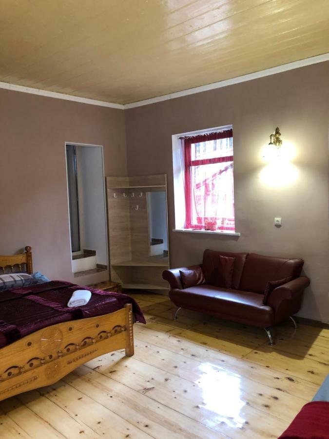 Travel Inn House Mestia • Მოგზაურის Სახლი Extérieur photo